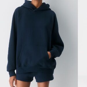Aritzia Cozy Sweatfleece Mega Raglan Hoodie Admiral/Navy size XL
